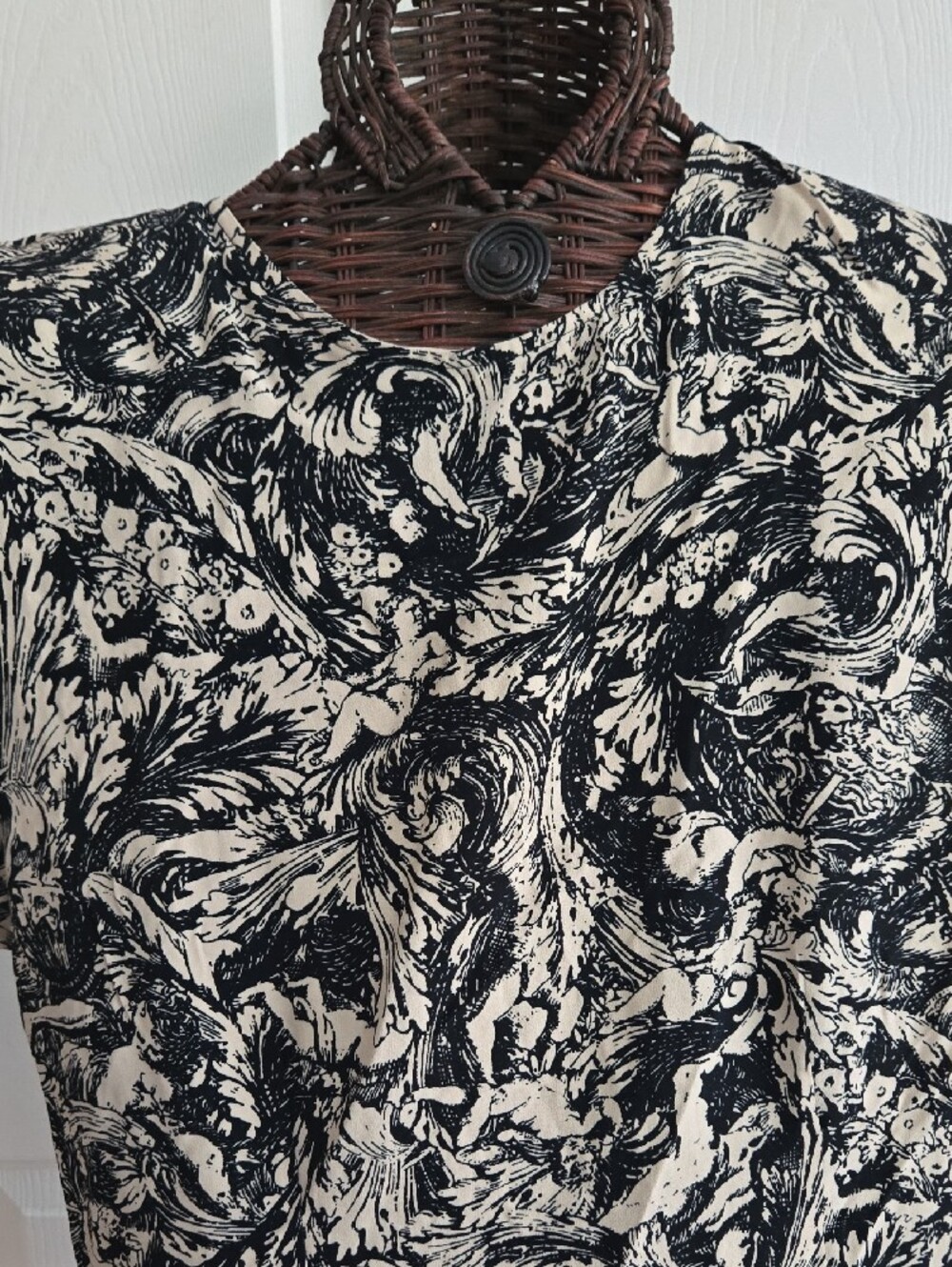Carole Little Black and Cream Abstract Floral Short Sleeve Tee - Picture 4 of 8